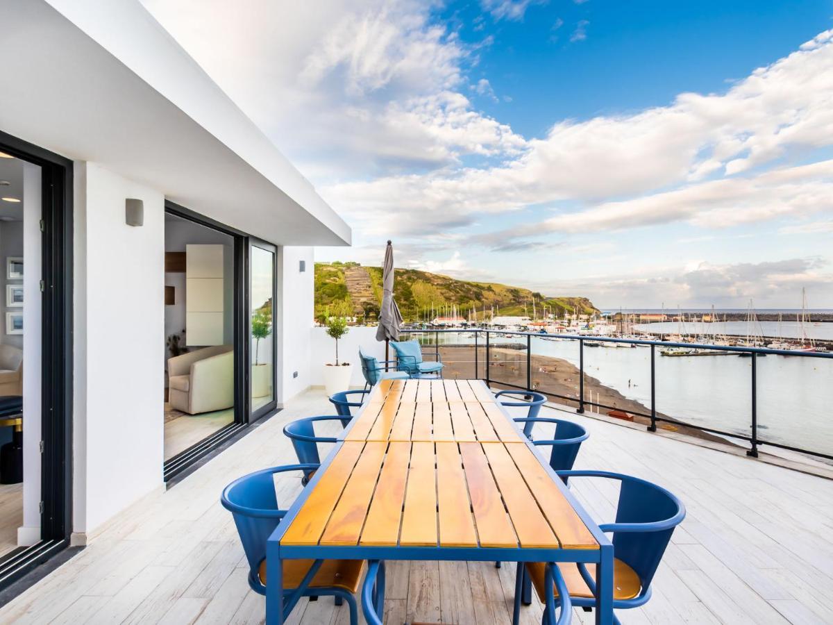 Facing Bay Hostel Praia da Vitoria ภายนอก รูปภาพ
