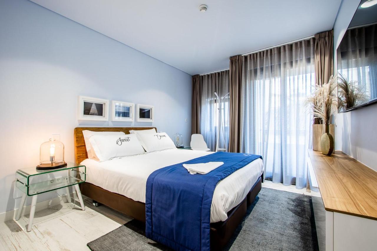 Facing Bay Hostel Praia da Vitoria ภายนอก รูปภาพ